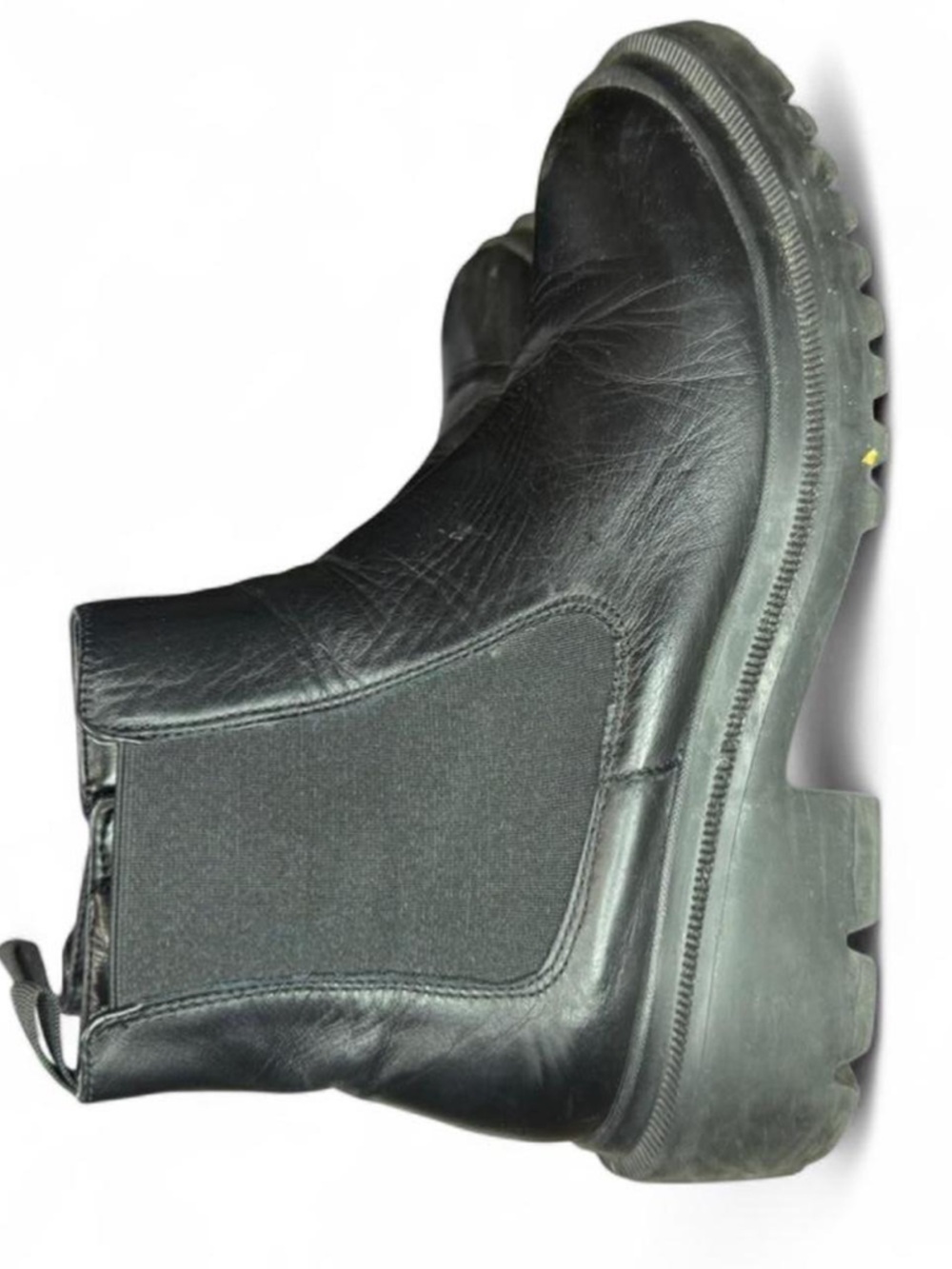 Blondo Black Leather Chelsea Style Zip Up Chukka Boots for women